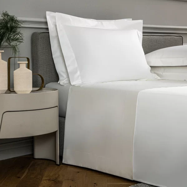 Frette    -  Poltrona Frau     - Coordinato notte